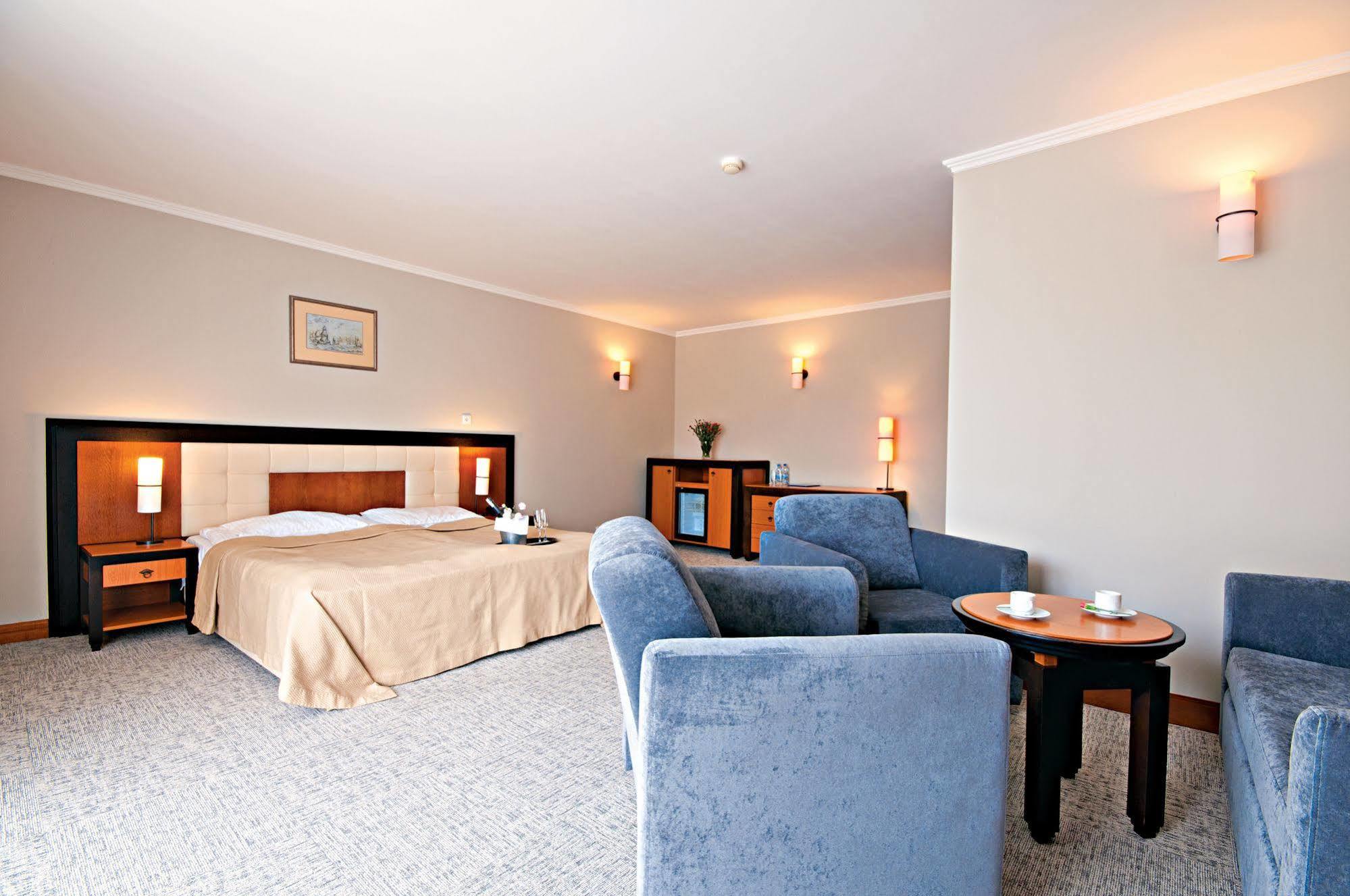Leba Hotel & Spa ภายนอก รูปภาพ