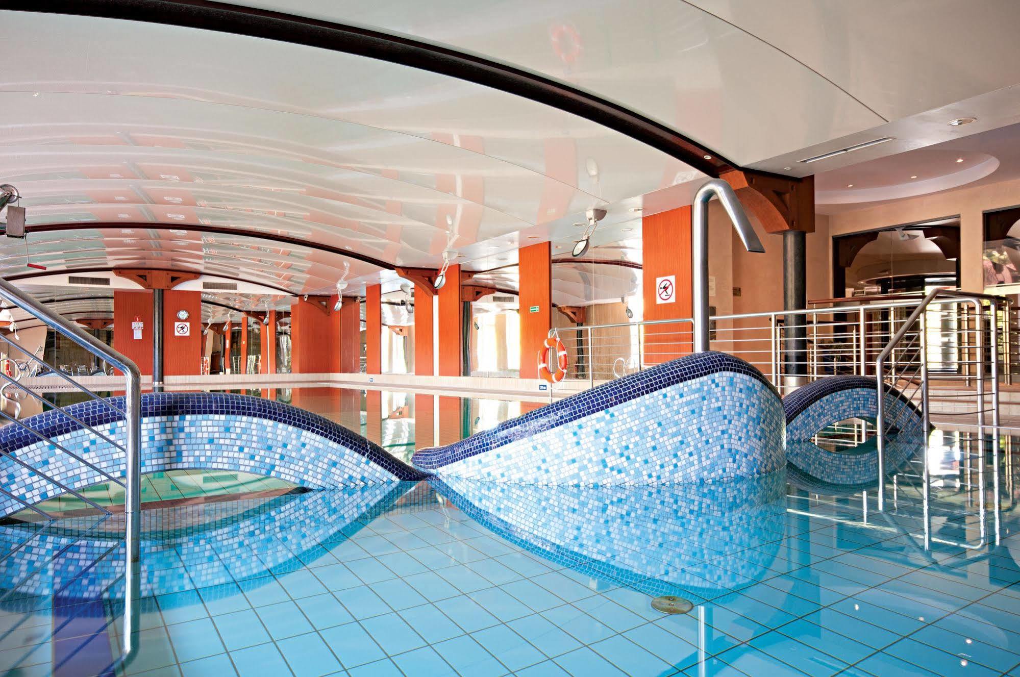 Leba Hotel & Spa ภายนอก รูปภาพ